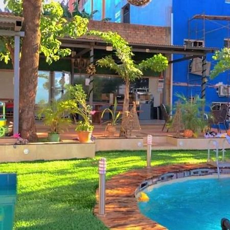 Los Monges Aparthotel ซิวดัดเดลเอสเต ภายนอก รูปภาพ